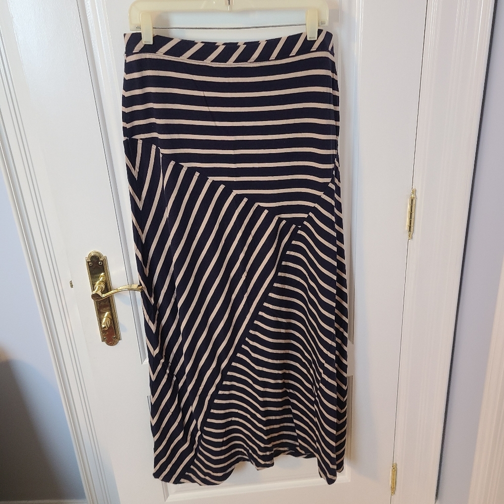 Jones New York Sport Maxi Skirt Blue and Cream Asymmetrical Stripes Size S EUC